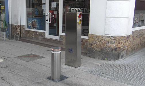 instal·lació poste accessos urban
